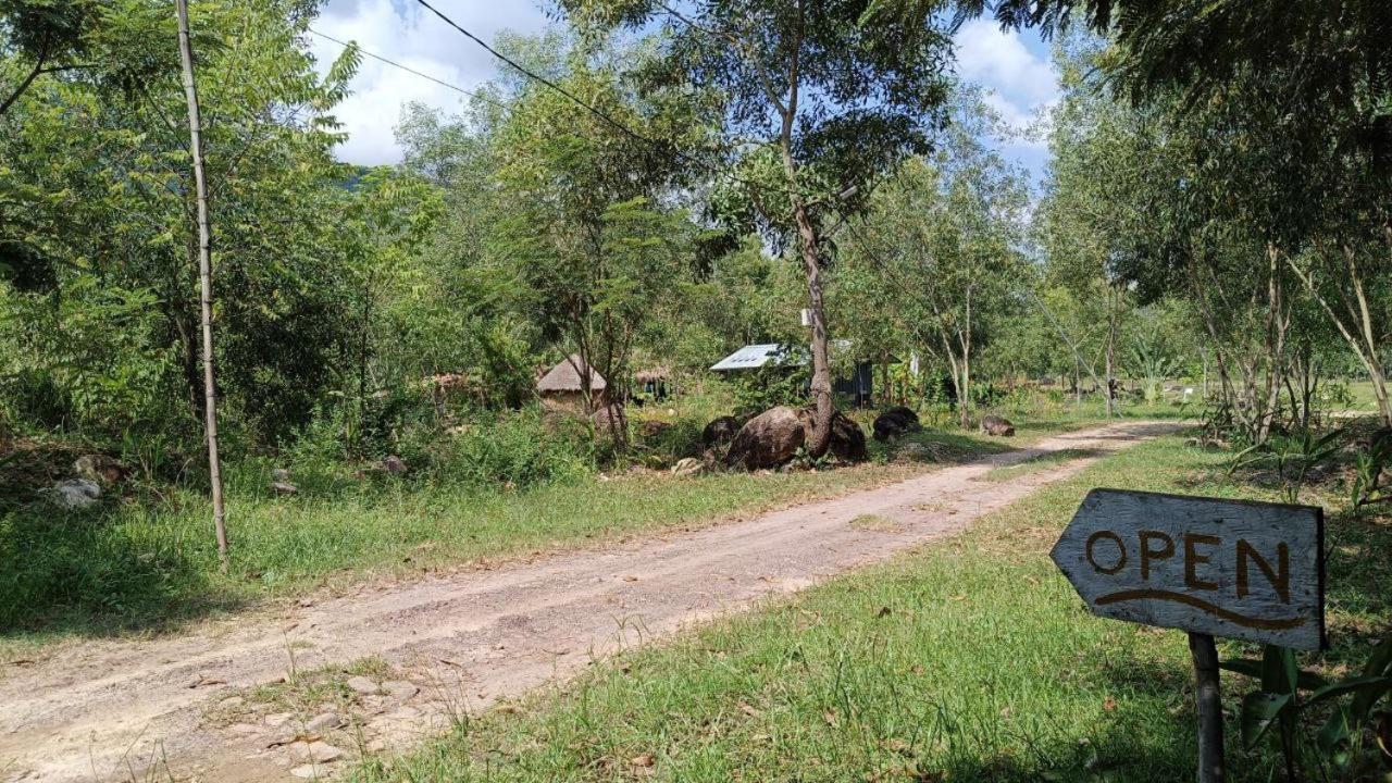 Kampot Camping - Eco Retreat Bagian luar foto