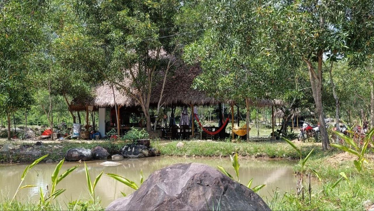 Kampot Camping - Eco Retreat Bagian luar foto
