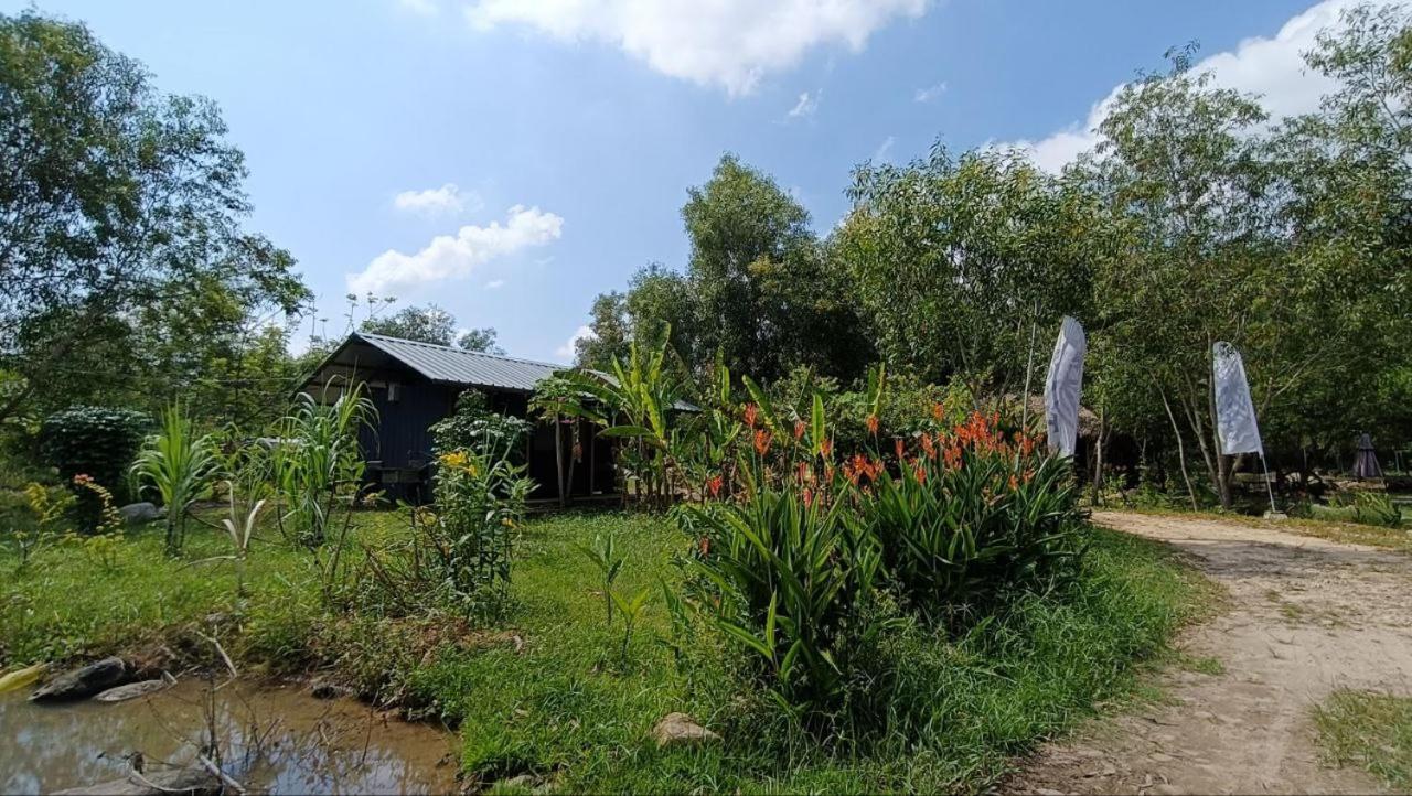 Kampot Camping - Eco Retreat Bagian luar foto